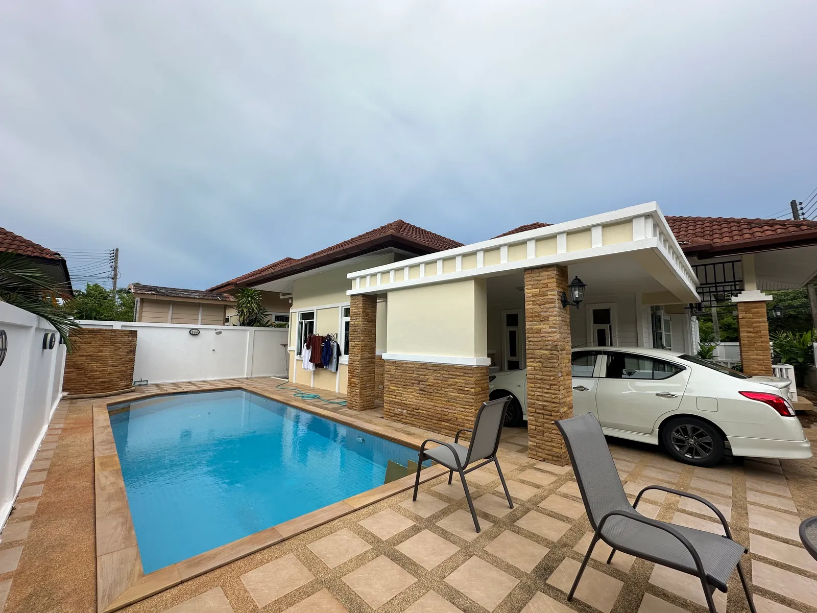 Sun Palm Villa, 3-Bedroom Pool Villa for Sale, Chalong, 150m to Bay, Freehold - Chalong, Phuket - Photo 1