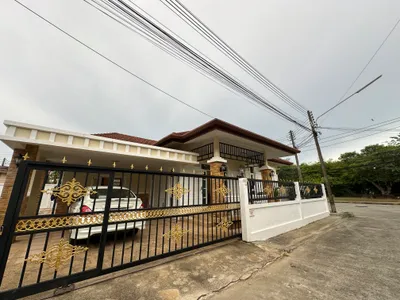 Sun Palm Villa, 3-Bedroom Pool Villa for Sale, Chalong, 150m to Bay, Freehold - Chalong, Phuket - Photo 6