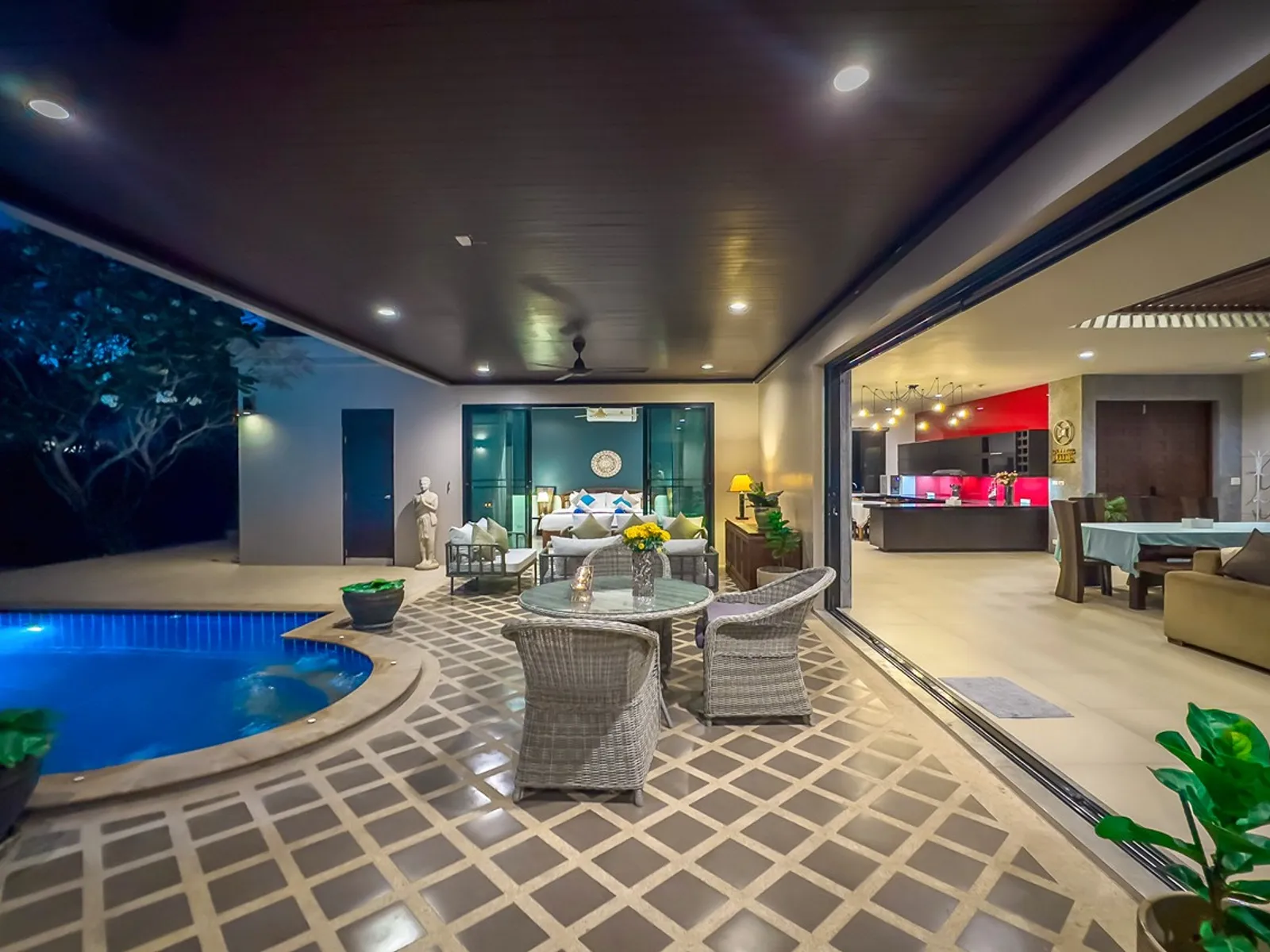 5-Bedroom Pool Villa for Rent, Rawai, 12m Pool, Large Plot - Rawai, Phuket - Photo 37