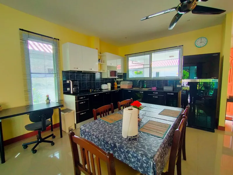 Charmante maison de 2 chambres avec piscine privée et vaste terrasse à louer à Chalong - Chalong, Phuket - Photo principale
