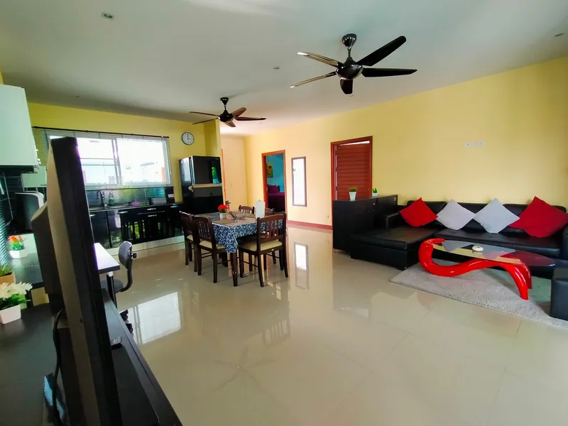 Charmante maison de 2 chambres avec piscine privée et vaste terrasse à louer à Chalong - Chalong, Phuket - Photo principale