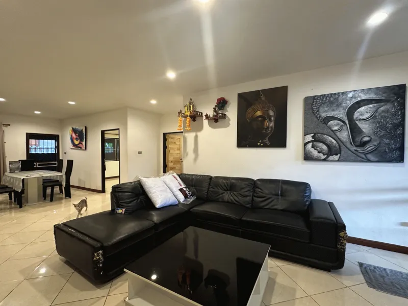 3-Bedroom Pet-Friendly House for Rent, Chalong, Near Chalong Circle - Chalong, Phuket - Main photo
