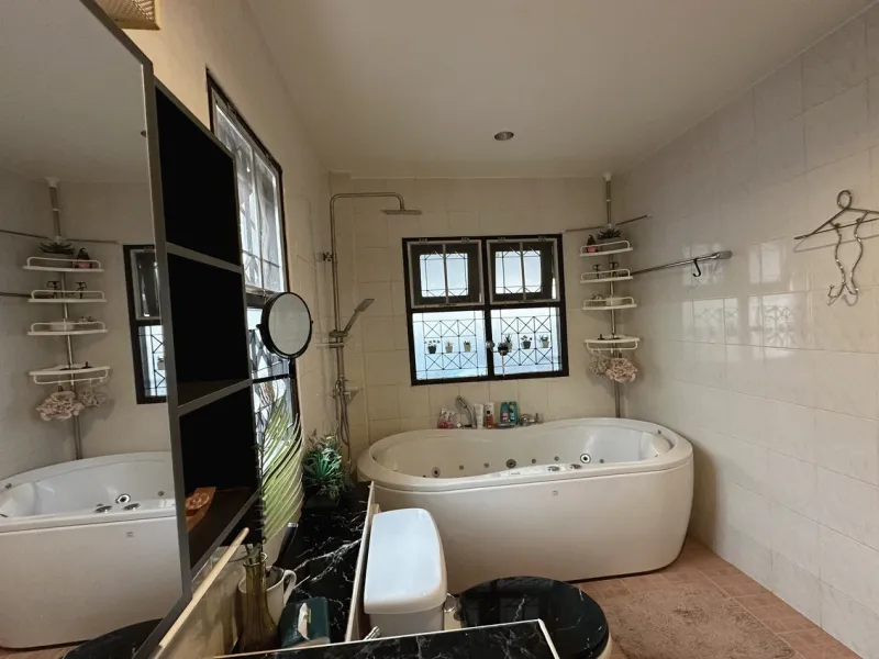 3-Bedroom Pet-Friendly House for Rent, Chalong, Near Chalong Circle - Chalong, Phuket - Main photo