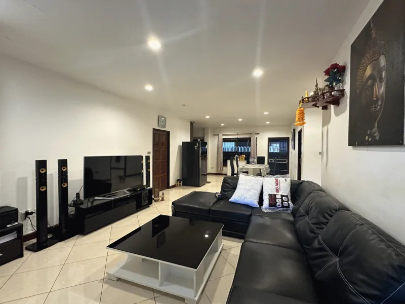 3-Bedroom Pet-Friendly House for Rent, Chalong, Near Chalong Circle - Chalong, Phuket - Main photo