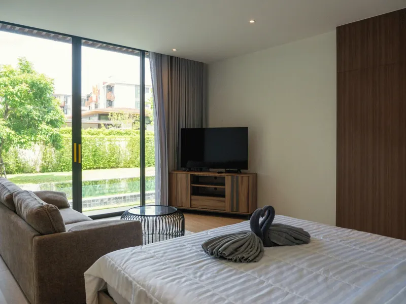 Boat Avenue Residence, 4-Bedroom Luxury Pool Villa for Sale, Cherng Talay, Freehold - Cherng Talay, Phuket - Main photo