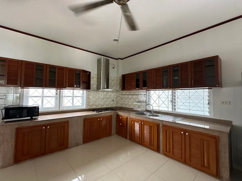 Villa 3 chambres avec piscine privée à louer à Rawai - Rawai, Phuket - Photo principale