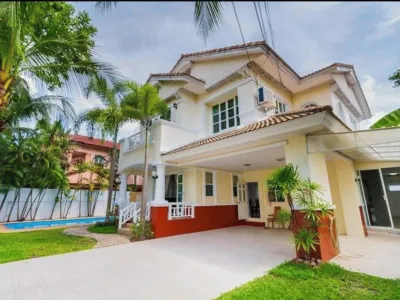 4-Bedroom House for Rent, Chalong, Near BCIS School - Chalong, Phuket - Photo 2