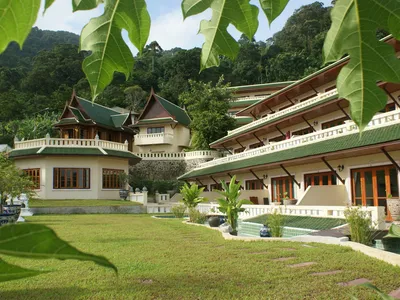 Prince Edward Resort, 1-Bedroom Sea View Studio for Rent, Patong Bay - Patong, Phuket - Property for sale or rent in Phuket