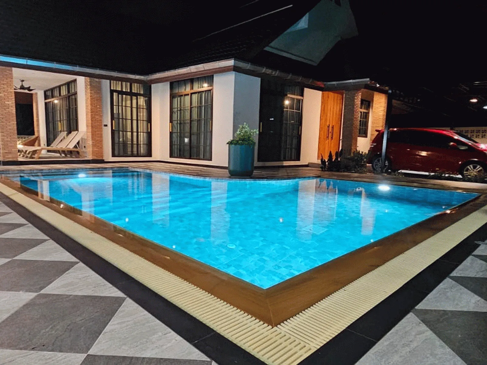 5-Bedroom Pool Villa for Rent, Rawai, Sai Yuan, Large Garden - Rawai, Phuket - Photo 1