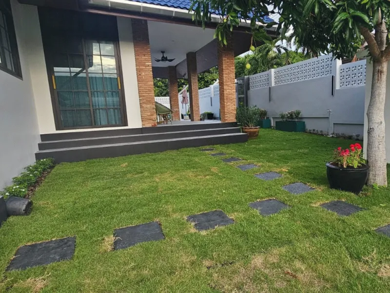 5-Bedroom Pool Villa for Rent, Rawai, Sai Yuan, Large Garden - Rawai, Phuket - Main photo