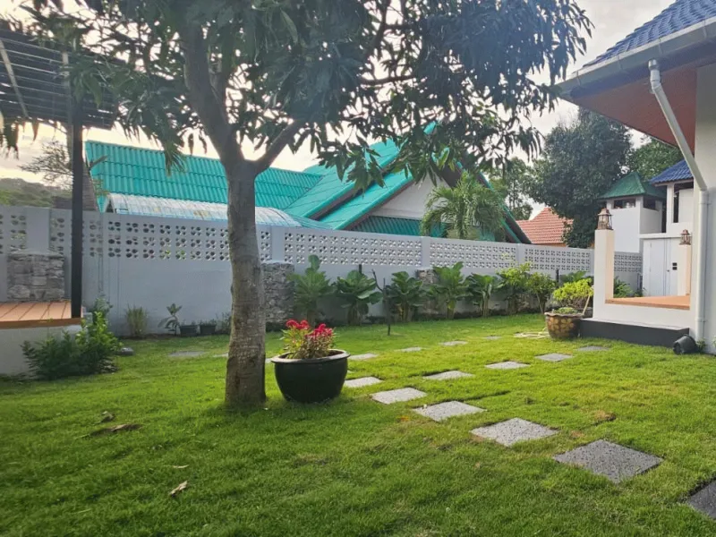 5-Bedroom Pool Villa for Rent, Rawai, Sai Yuan, Large Garden - Rawai, Phuket - Main photo