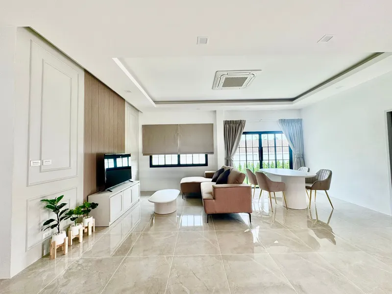 4-Bedroom Family Home for Rent, Thalang, Pet-Friendly - Thalang, Phuket - Main photo
