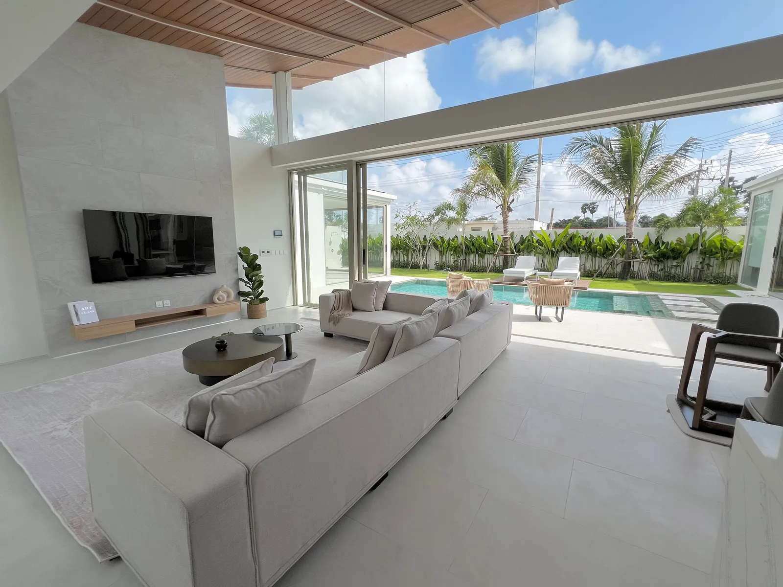 4-Bedroom Pool Villa for Rent, Thalang, Private Pool with Jacuzzi - Thalang, Phuket - Photo 8