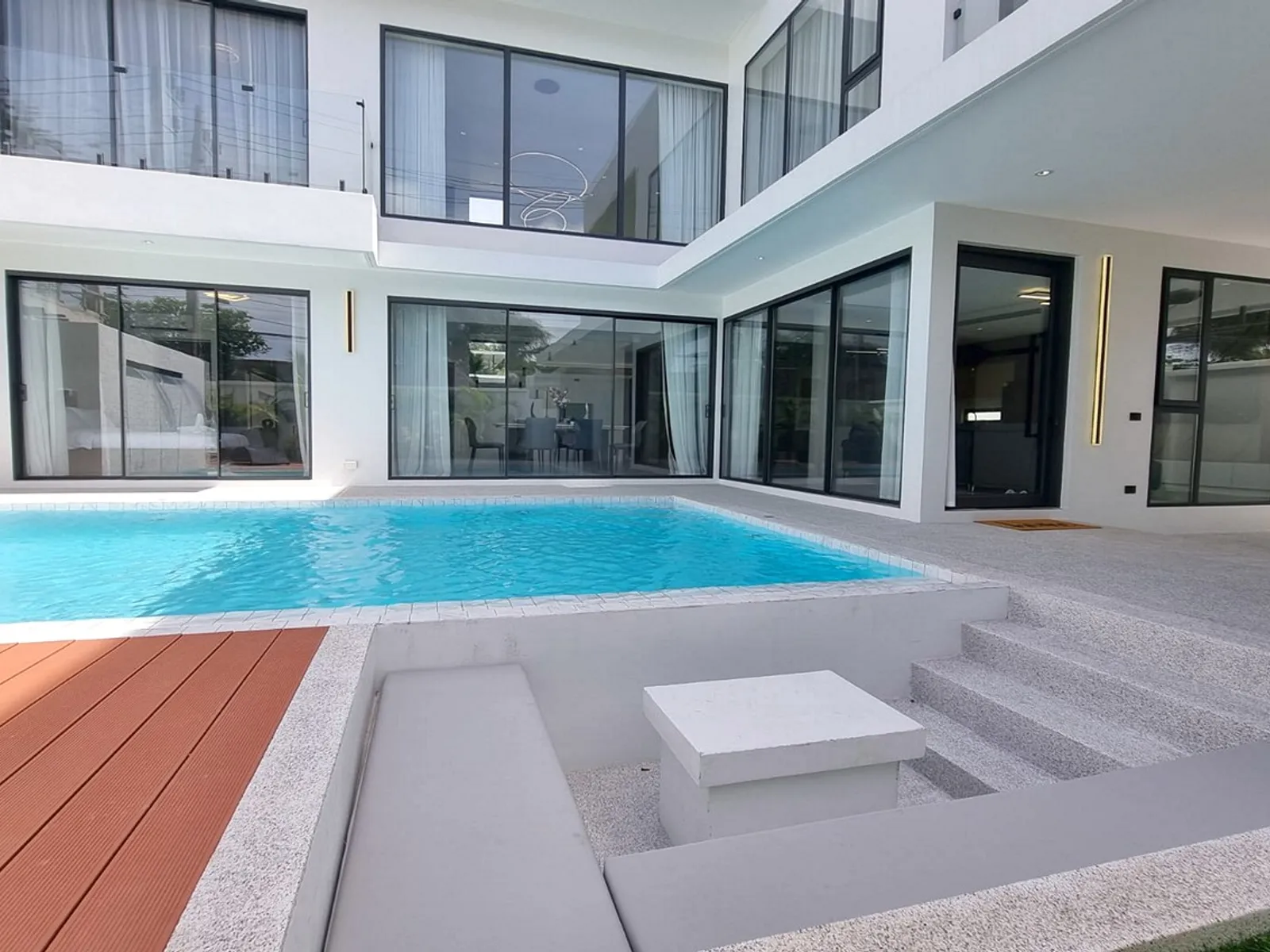 4-Bedroom Pool Villa for Rent, Nai Harn, 5 Min to Beach - Nai Harn, Phuket - Photo 32