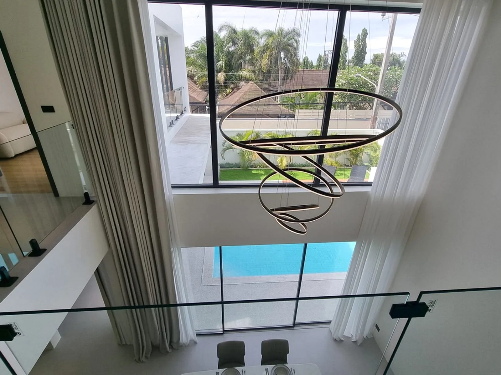 4-Bedroom Pool Villa for Rent, Nai Harn, 5 Min to Beach - Nai Harn, Phuket - Photo 22