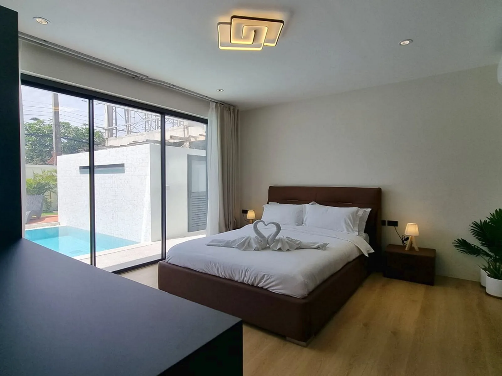 4-Bedroom Pool Villa for Rent, Nai Harn, 5 Min to Beach - Nai Harn, Phuket - Photo 14