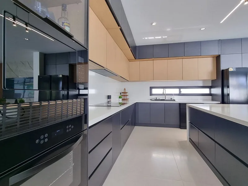4-Bedroom Pool Villa for Rent, Nai Harn, 5 Min to Beach - Nai Harn, Phuket - Main photo