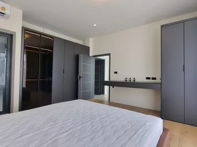 4-Bedroom Pool Villa for Rent, Nai Harn, 5 Min to Beach - Nai Harn, Phuket - Photo 21