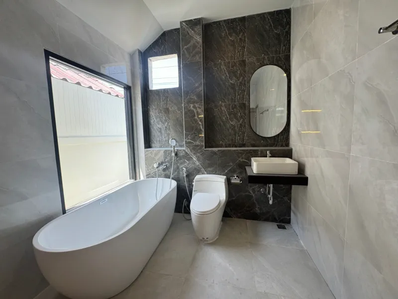 查龙全新三房泳池别墅出租 - Chalong, Phuket - 主图