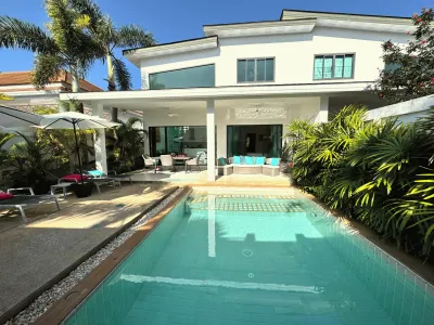 Villa jumelée de 2 chambres avec piscine à louer, Rawai - Rawai, Phuket - Propriété à vendre ou louer à Phuket