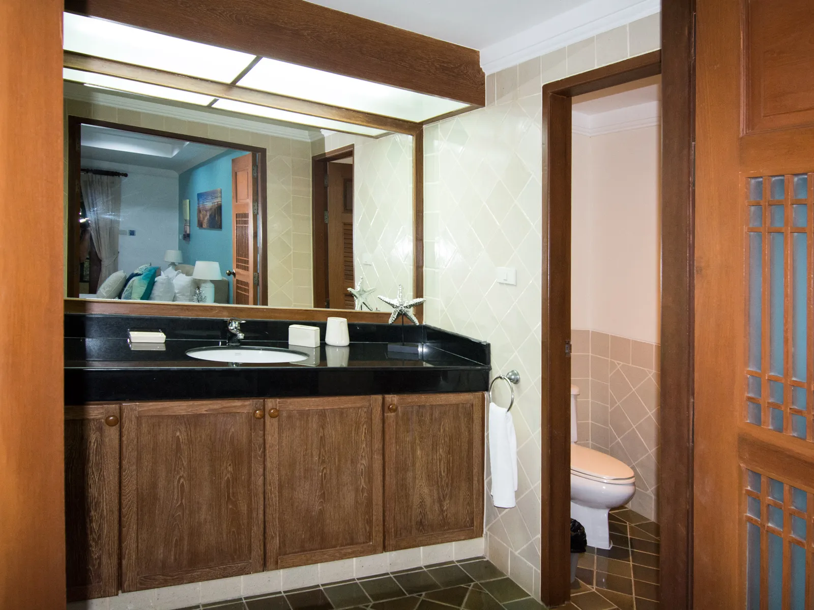 Lakewood Hills, 6-Bedroom Sea View Pool Villa for Sale, Layan, Freehold - Layan, Phuket - Photo 34