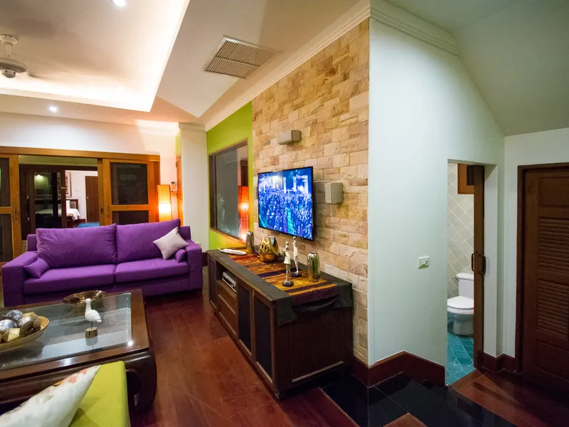 Lakewood Hills, 6-Bedroom Sea View Pool Villa for Sale, Layan, Freehold - Layan, Phuket - Main photo