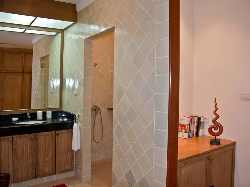 Lakewood Hills, 6-Bedroom Sea View Pool Villa for Sale, Layan, Freehold - Layan, Phuket - Main photo