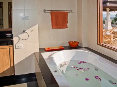 Lakewood Hills, 6-Bedroom Sea View Pool Villa for Sale, Layan, Freehold - Layan, Phuket - Photo 49