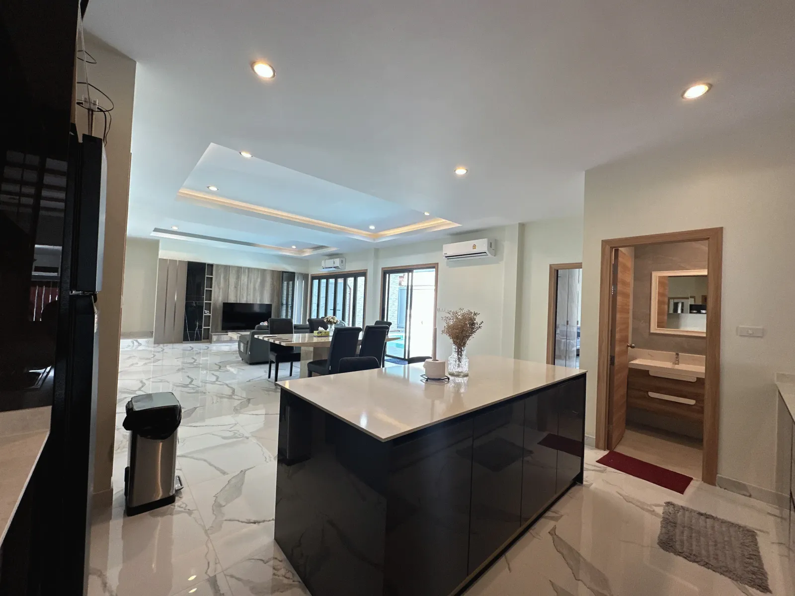 4-Bedroom Modern Pool Villa for Rent, Rawai - Rawai, Phuket - Photo 17