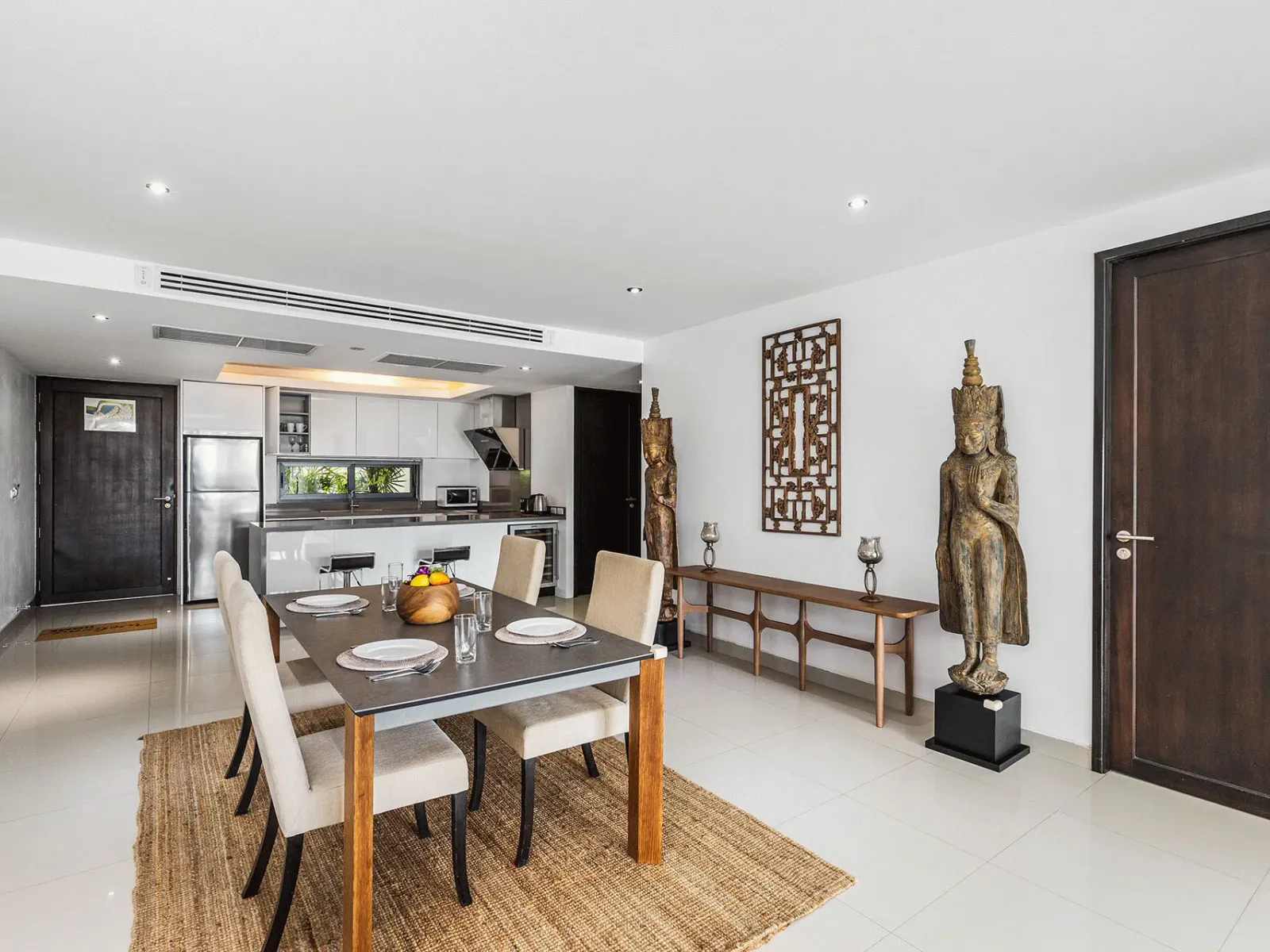 2-Bedroom Sea View Condo for Sale, Surin Beach (157 sqm) - Surin Beach, Phuket - Photo 19