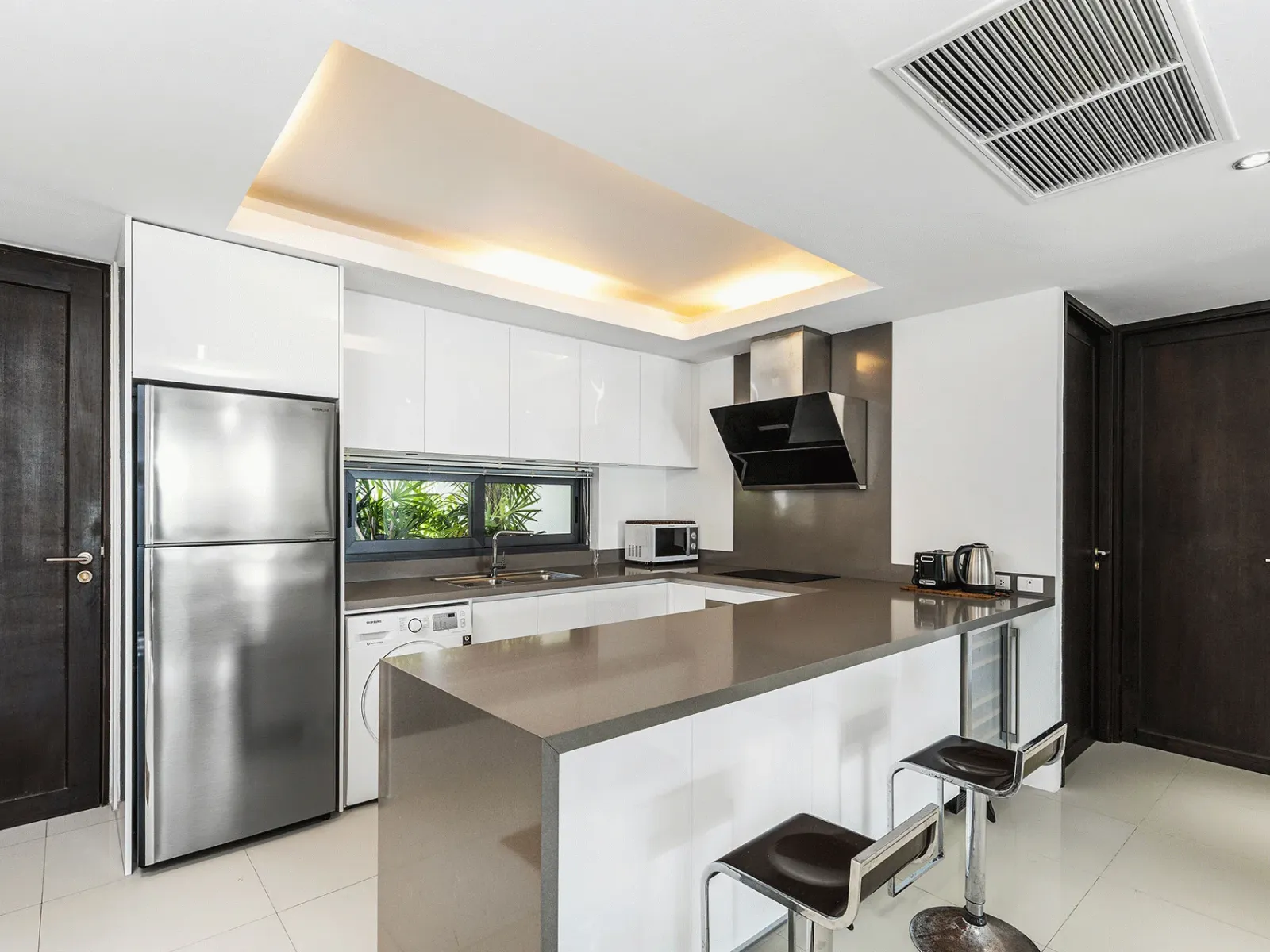 2-Bedroom Sea View Condo for Sale, Surin Beach (157 sqm) - Surin Beach, Phuket - Photo 21