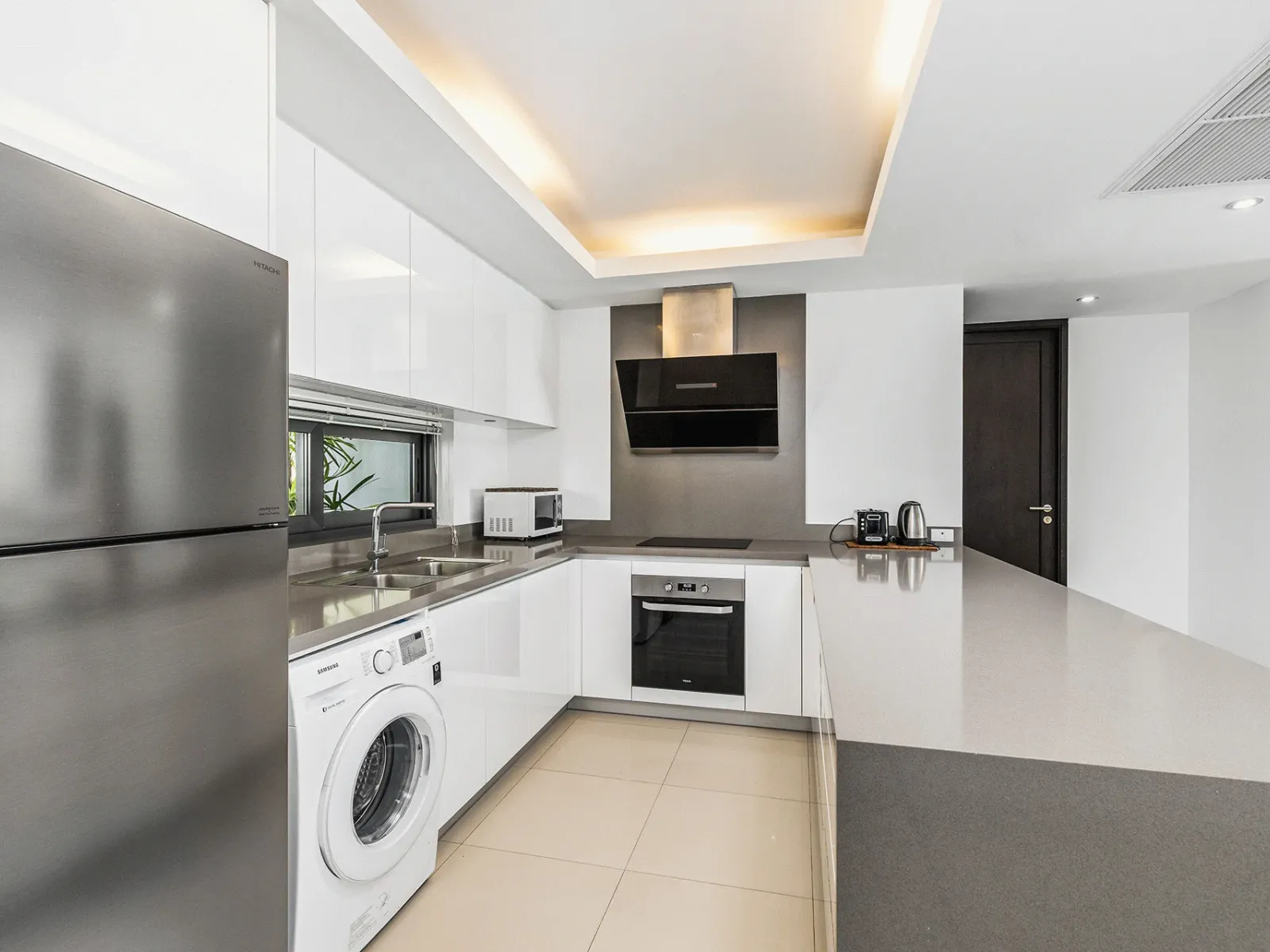 2-Bedroom Sea View Condo for Sale, Surin Beach (157 sqm) - Surin Beach, Phuket - Photo 22