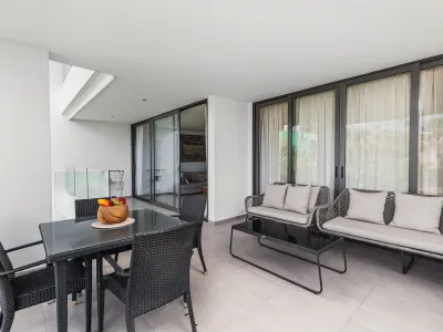 2-Bedroom Sea View Condo for Sale, Surin Beach (157 sqm) - Surin Beach, Phuket - Photo 15