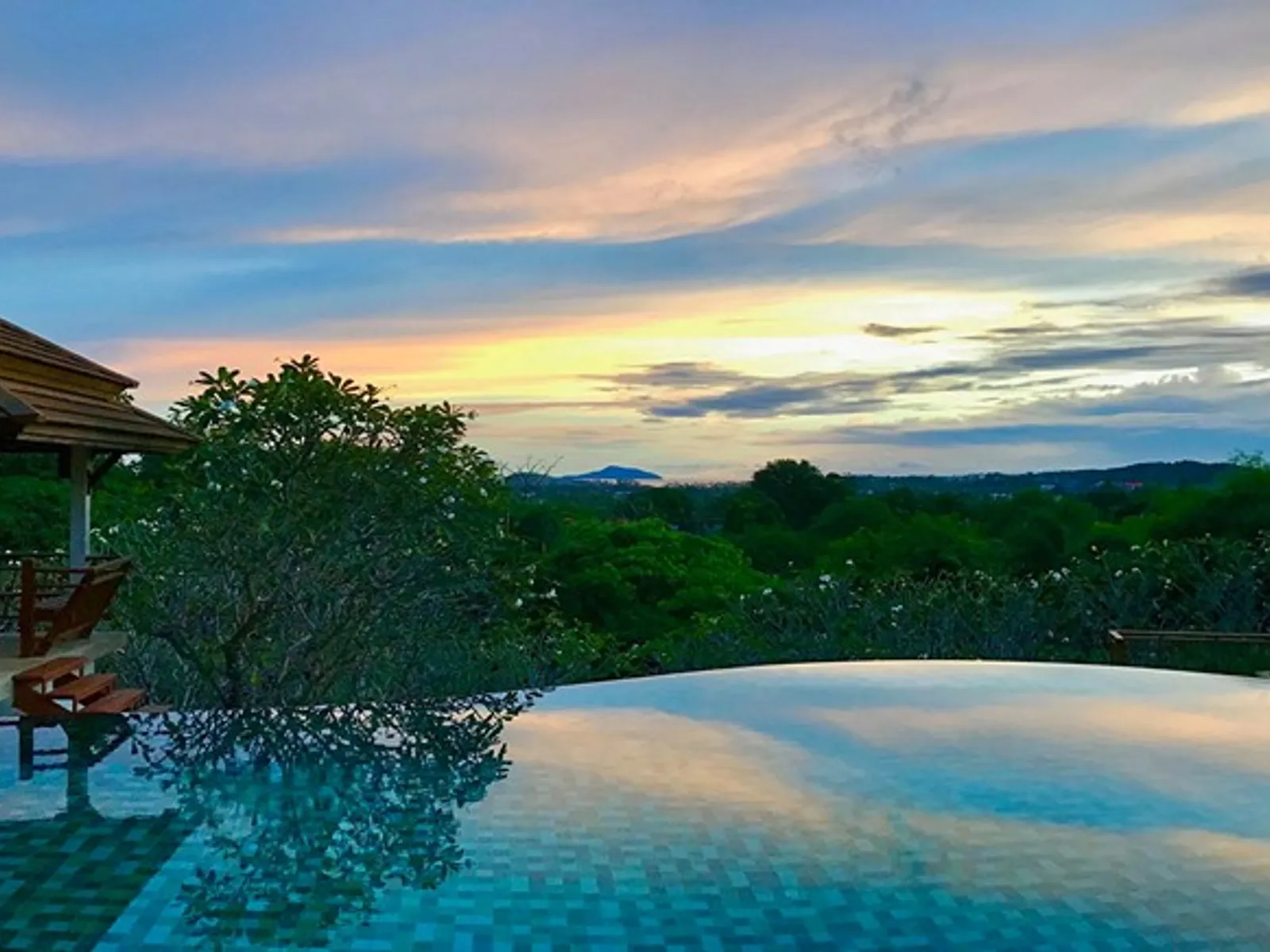 6-Bedroom Sea View Pool Villa for Sale, Rawai, Freehold - Rawai, Phuket - Photo 3