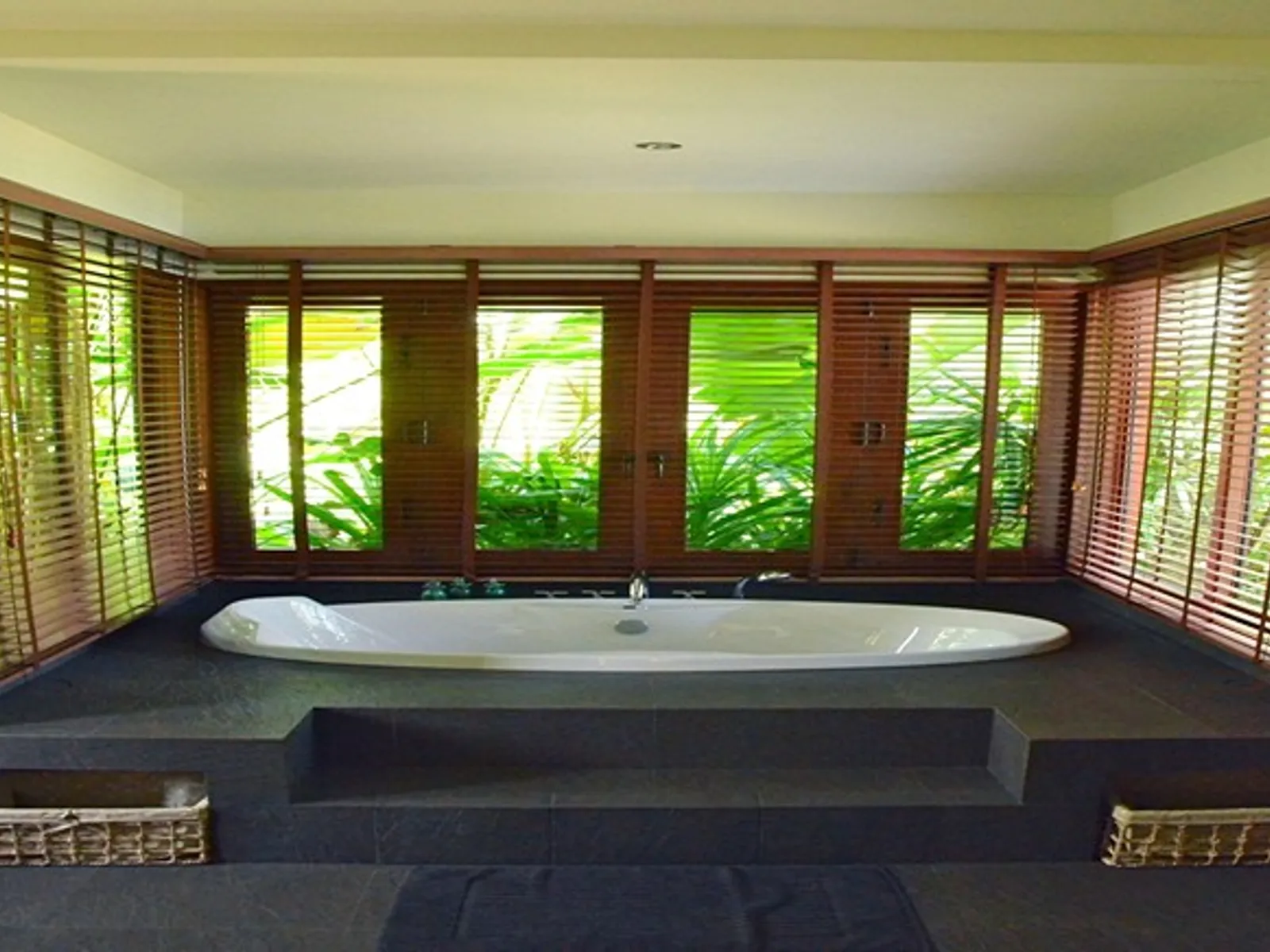 6-Bedroom Sea View Pool Villa for Sale, Rawai, Freehold - Rawai, Phuket - Photo 17
