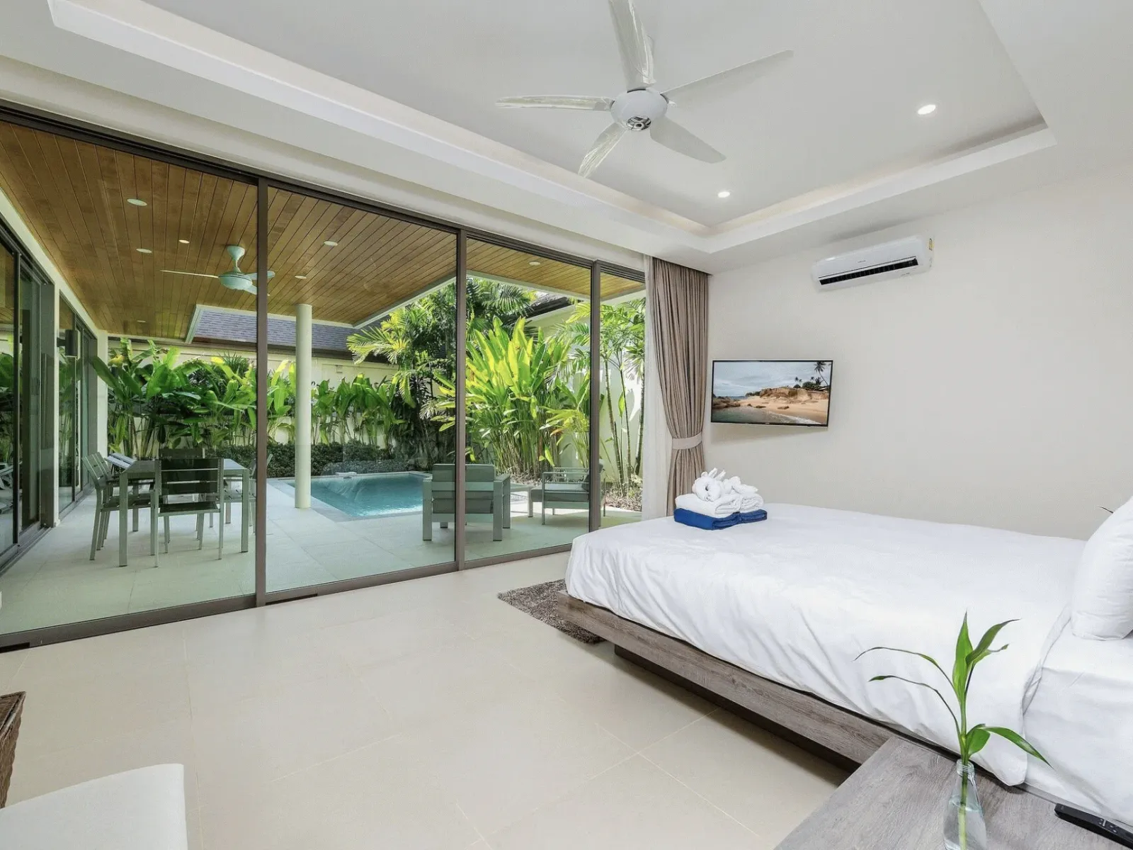 4-Bedroom Luxury Villa for Sale, Rawai, Freehold - Rawai, Phuket - Photo 25