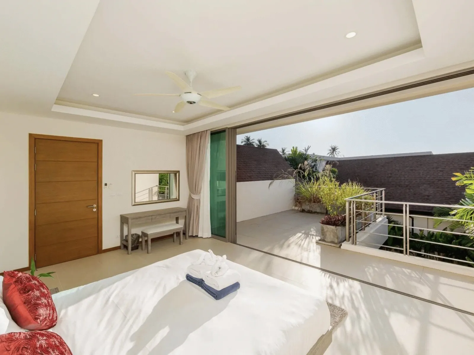 4-Bedroom Luxury Villa for Sale, Rawai, Freehold - Rawai, Phuket - Photo 15