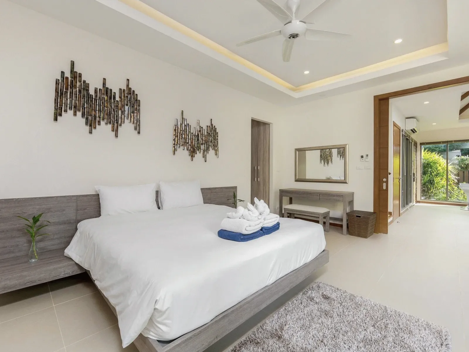 4-Bedroom Luxury Villa for Sale, Rawai, Freehold - Rawai, Phuket - Photo 32