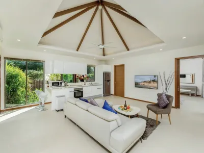 4-Bedroom Luxury Villa for Sale, Rawai, Freehold - Rawai, Phuket - Photo 12