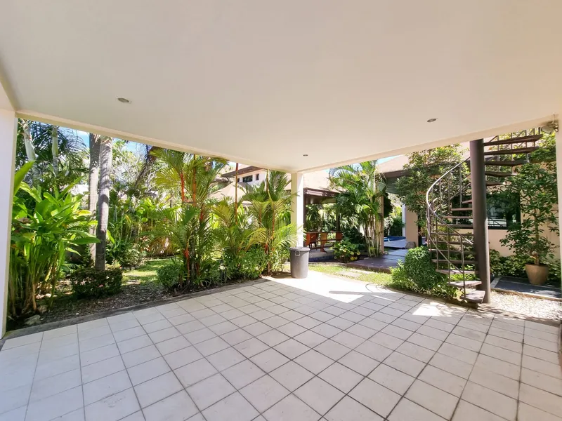 3-Bedroom Pool Villa for Rent, Rawai, Soi Namjai, Peaceful Cul-de-Sac - Rawai, Phuket - Main photo