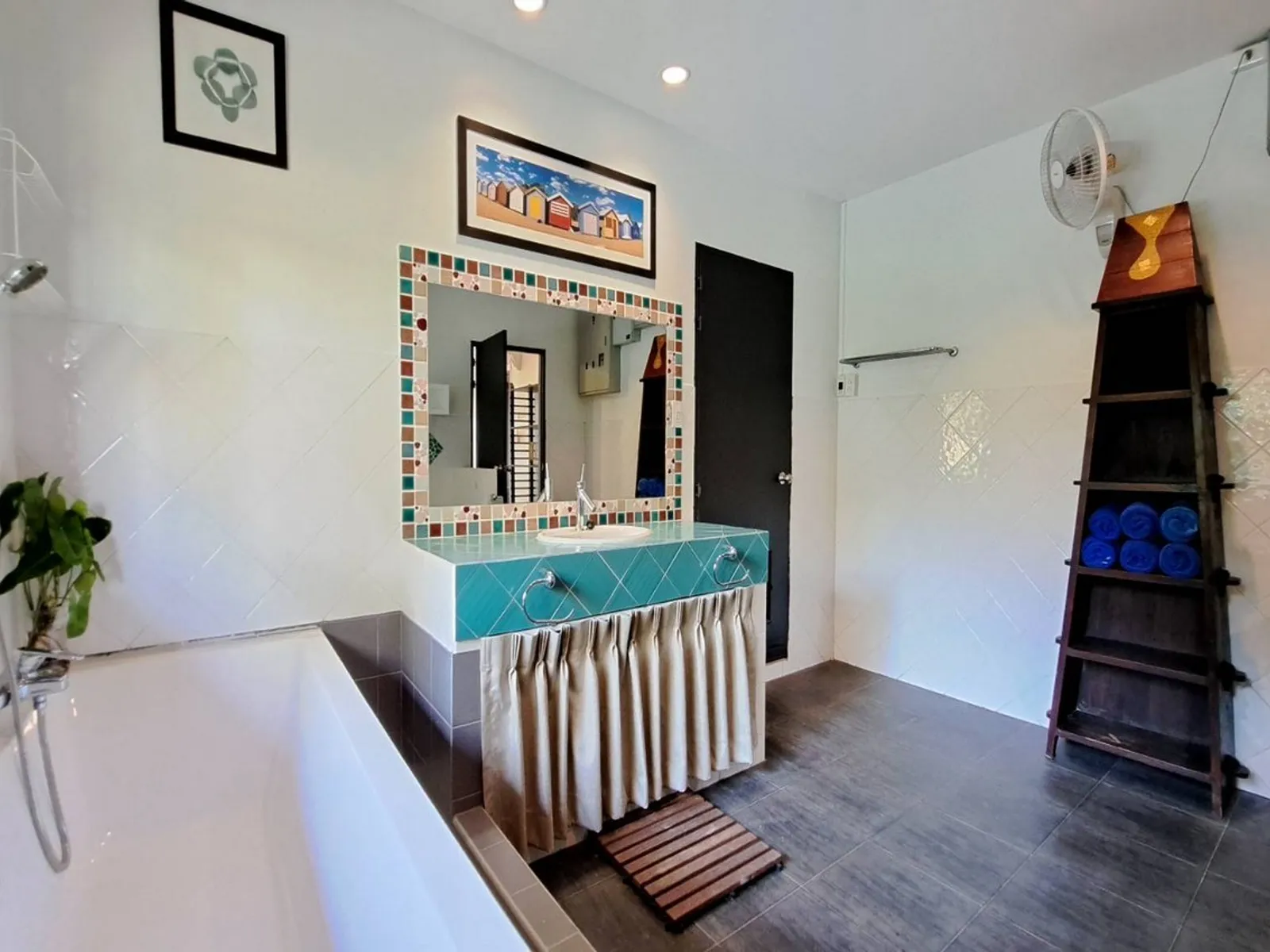3-Bedroom House for Rent, Chalong, Quiet Hillside Cul-de-Sac - Chalong, Phuket - Photo 2