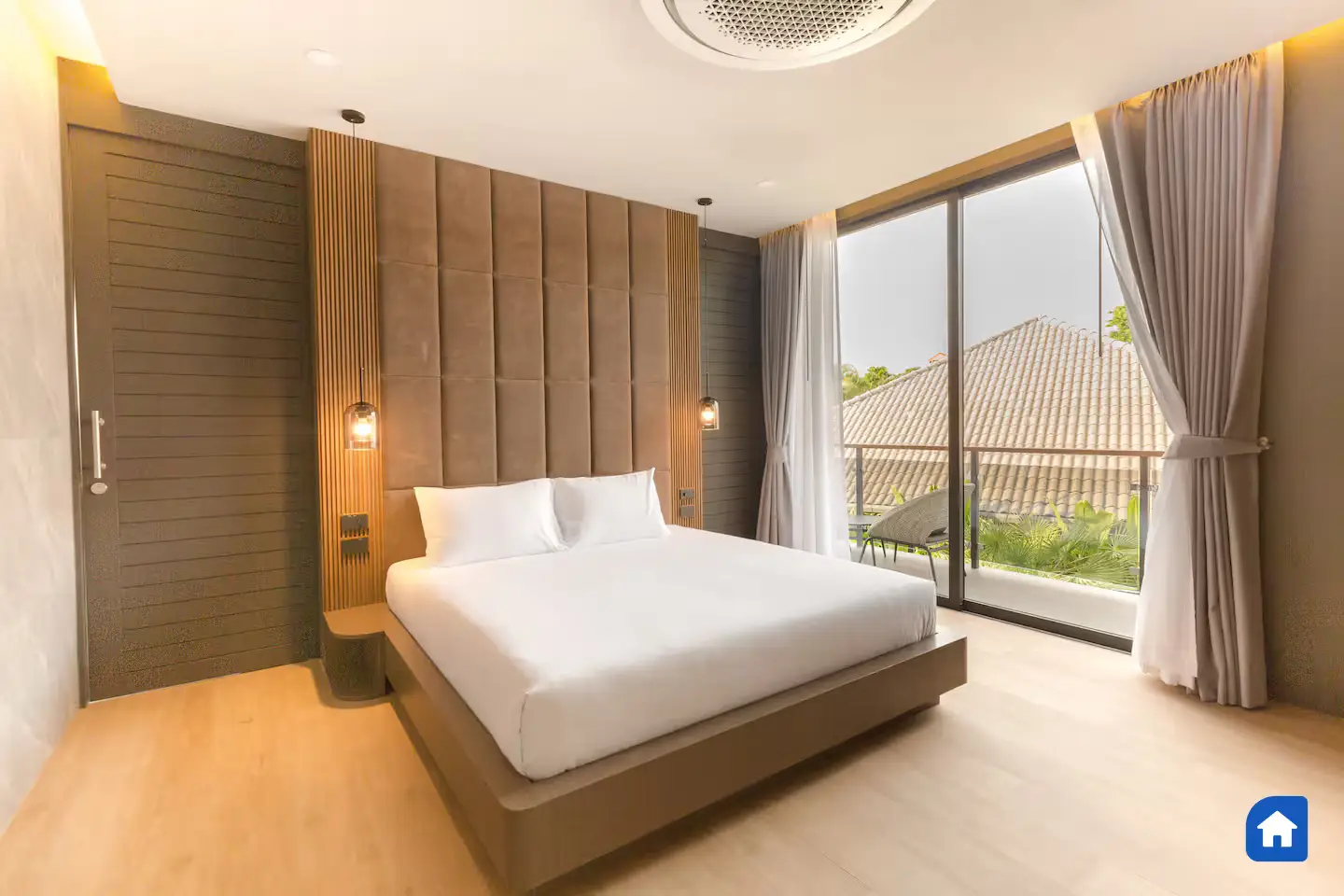 4-Bedroom Luxury Villa for Sale, Rawai, Investment Property - Rawai, Mueang Phuket - Main photo