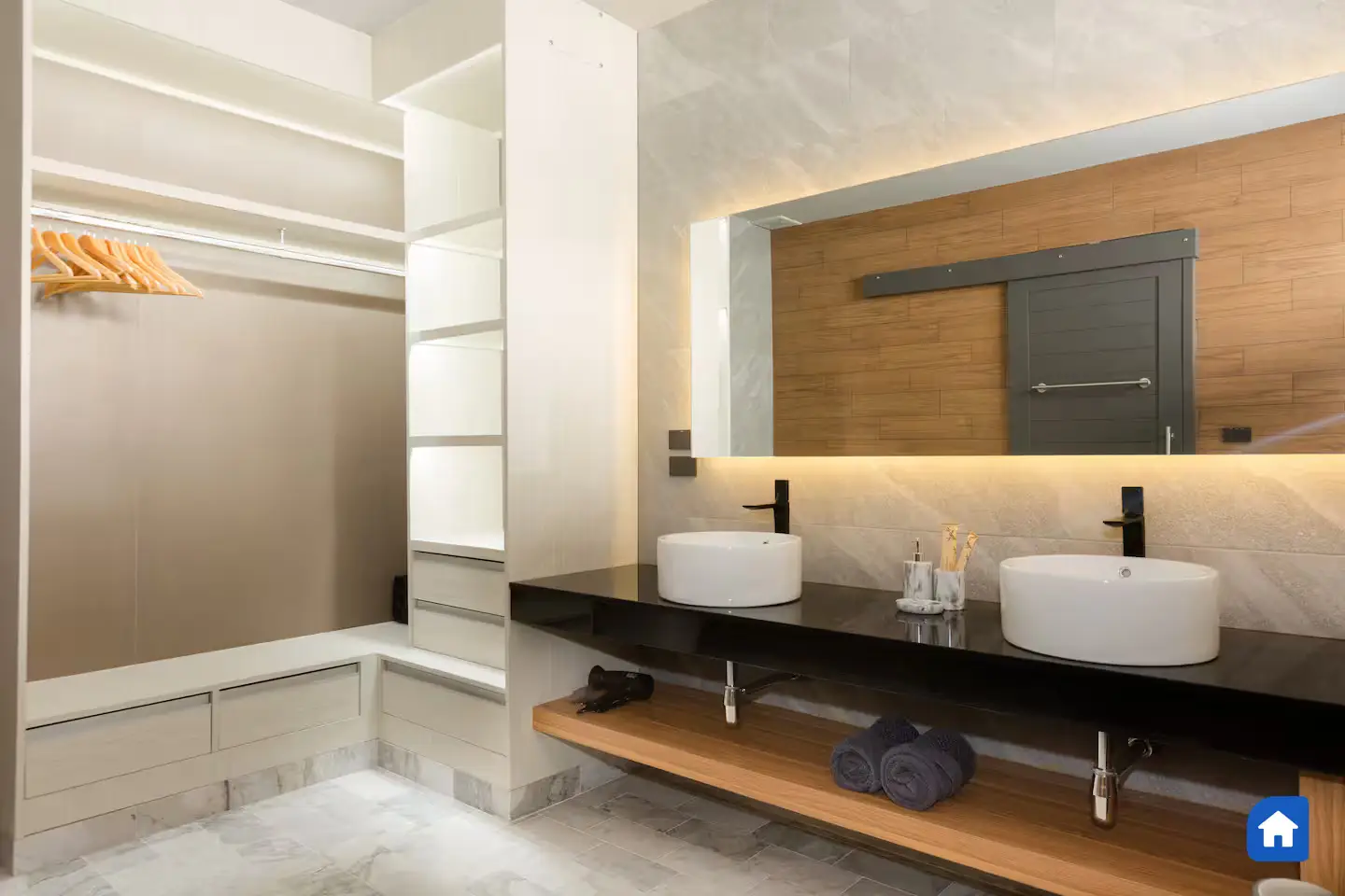 4-Bedroom Luxury Villa for Sale, Rawai, Investment Property - Rawai, Mueang Phuket - Main photo