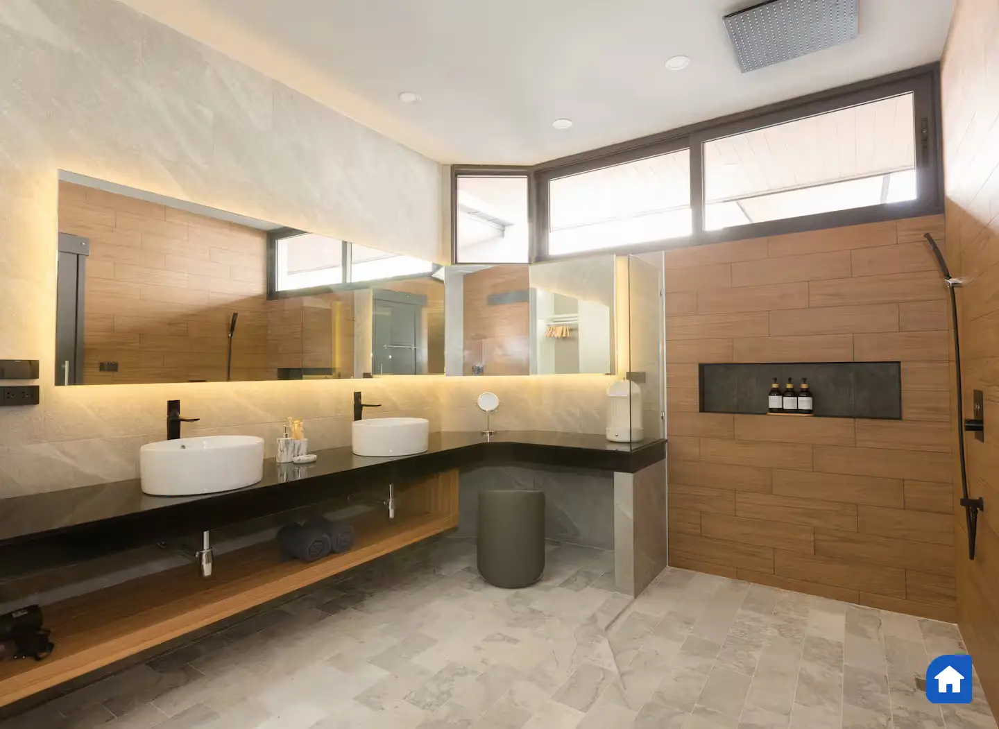 4-Bedroom Luxury Villa for Sale, Rawai, Investment Property - Rawai, Mueang Phuket - Main photo