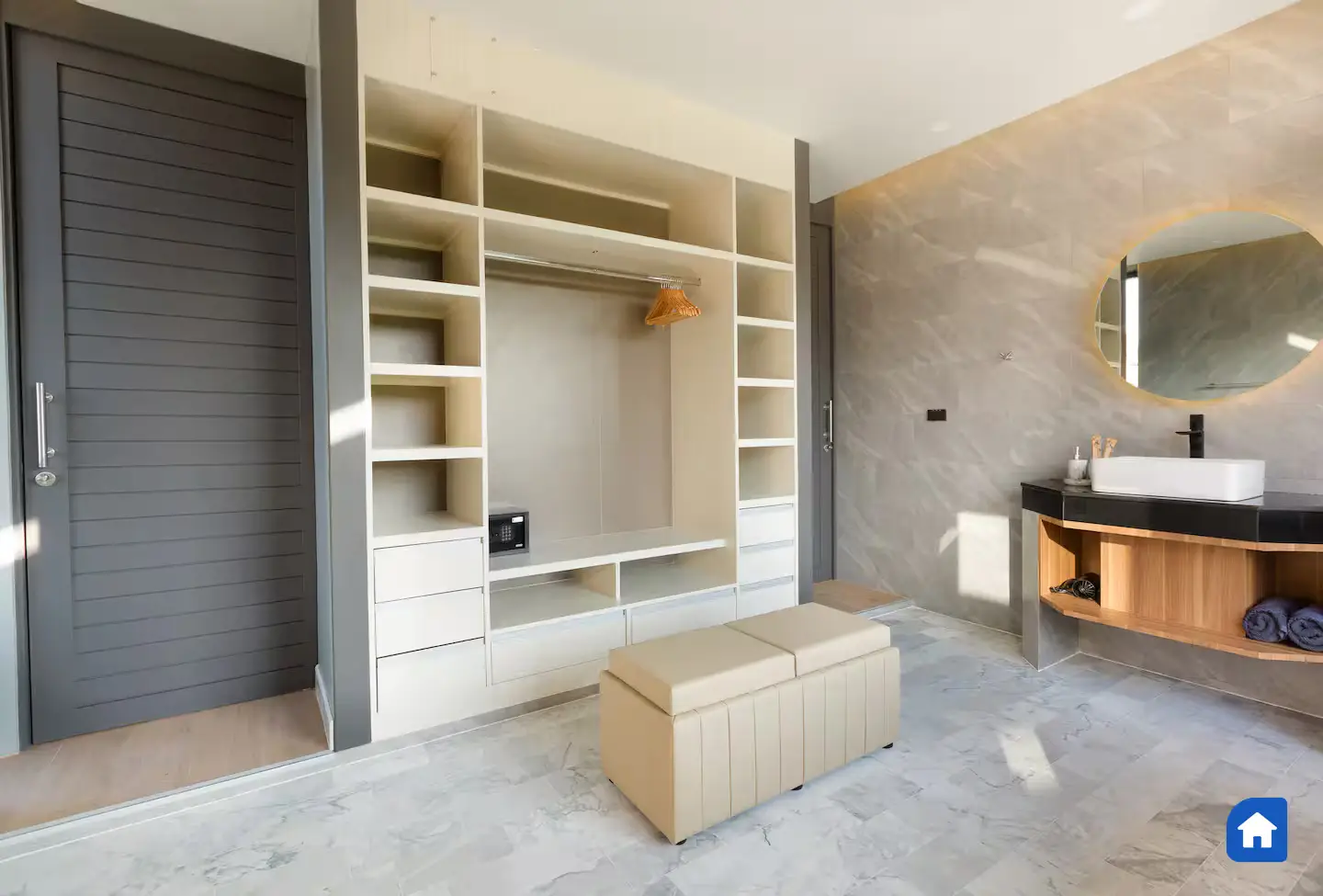 4-Bedroom Luxury Villa for Sale, Rawai, Investment Property - Rawai, Mueang Phuket - Main photo