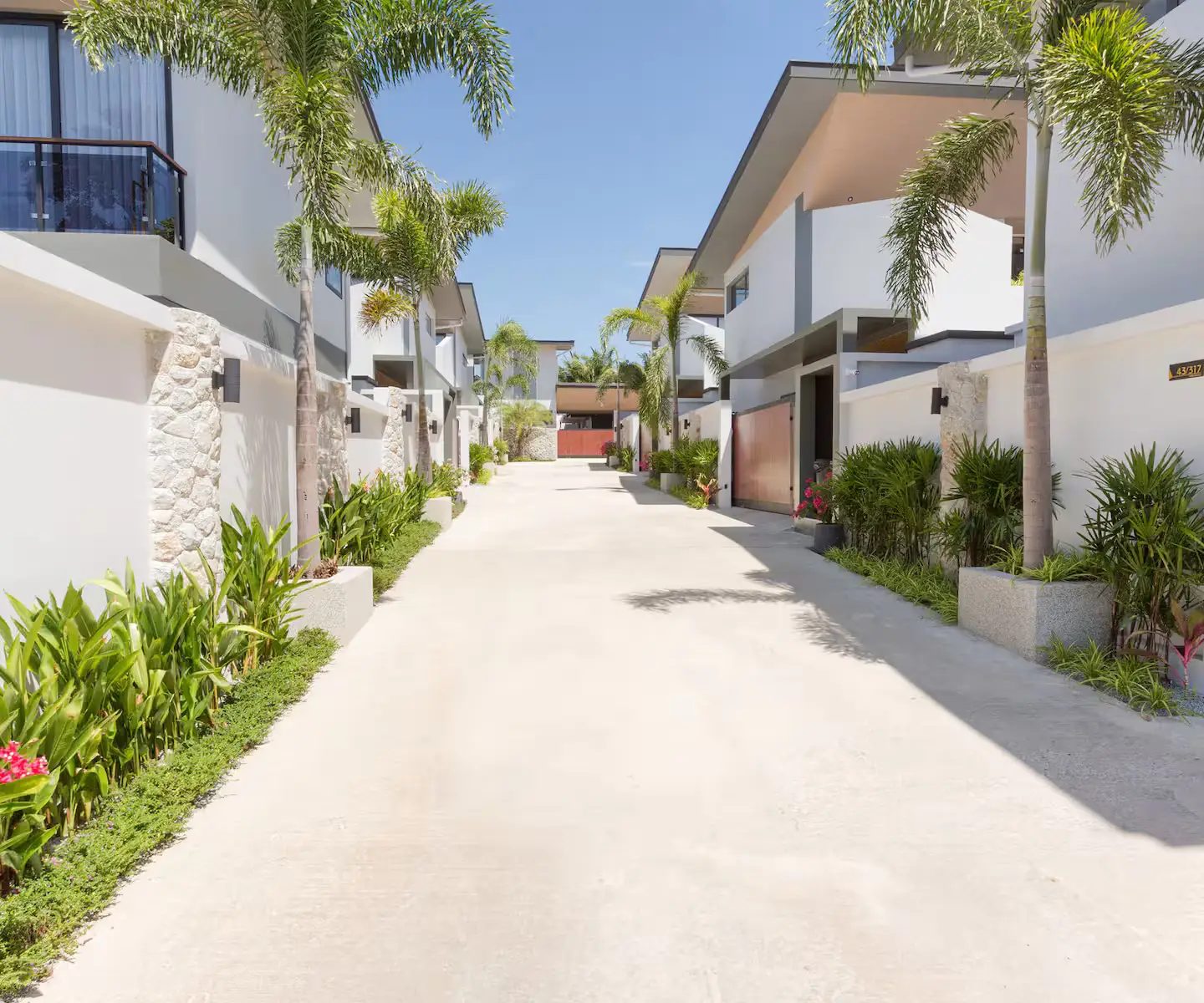 4-Bedroom Luxury Villa for Sale, Rawai, Investment Property - Rawai, Mueang Phuket - Main photo