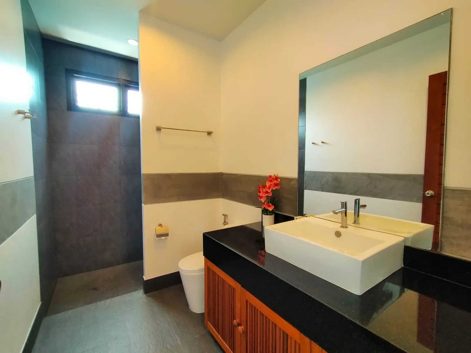 Intira Villas : Villa avec piscine de 2 chambres et bureau à louer, Rawai - Rawai, Phuket - Photo 15