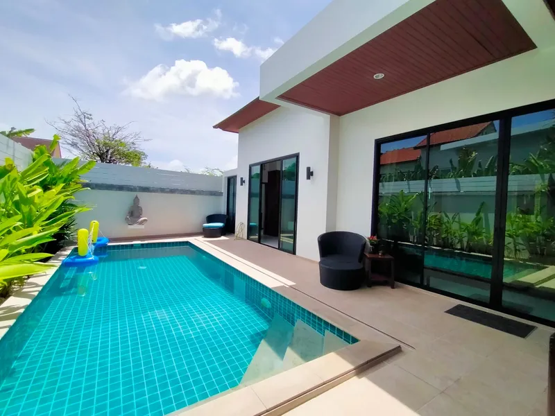 Intira Villas : Villa avec piscine de 2 chambres et bureau à louer, Rawai - Rawai, Phuket - Photo principale