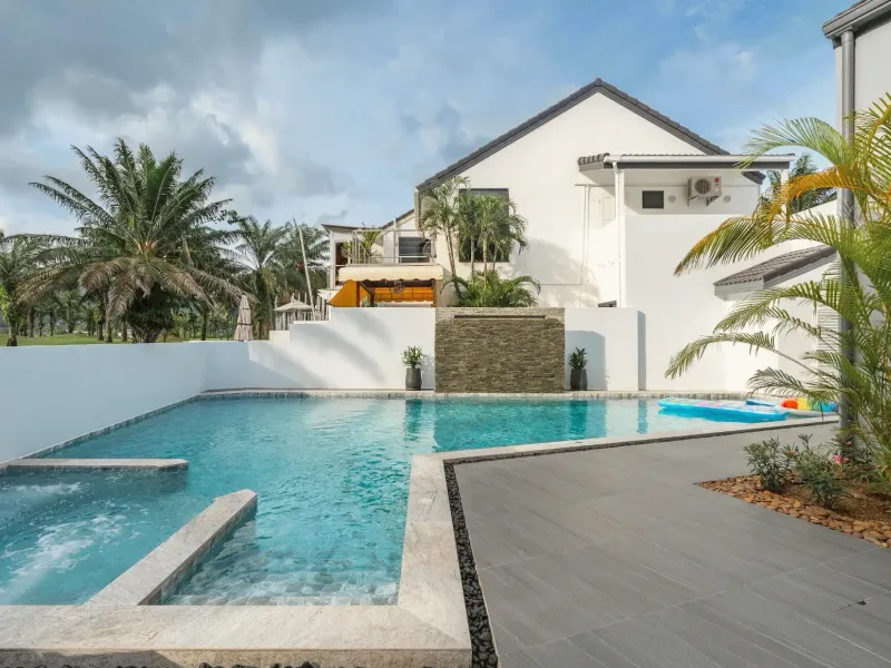 5-Bedroom Luxury Pool Villa for Rent, Loch Palm, Kathu, Golf & Mountain Views - Kathu, Phuket - Main photo