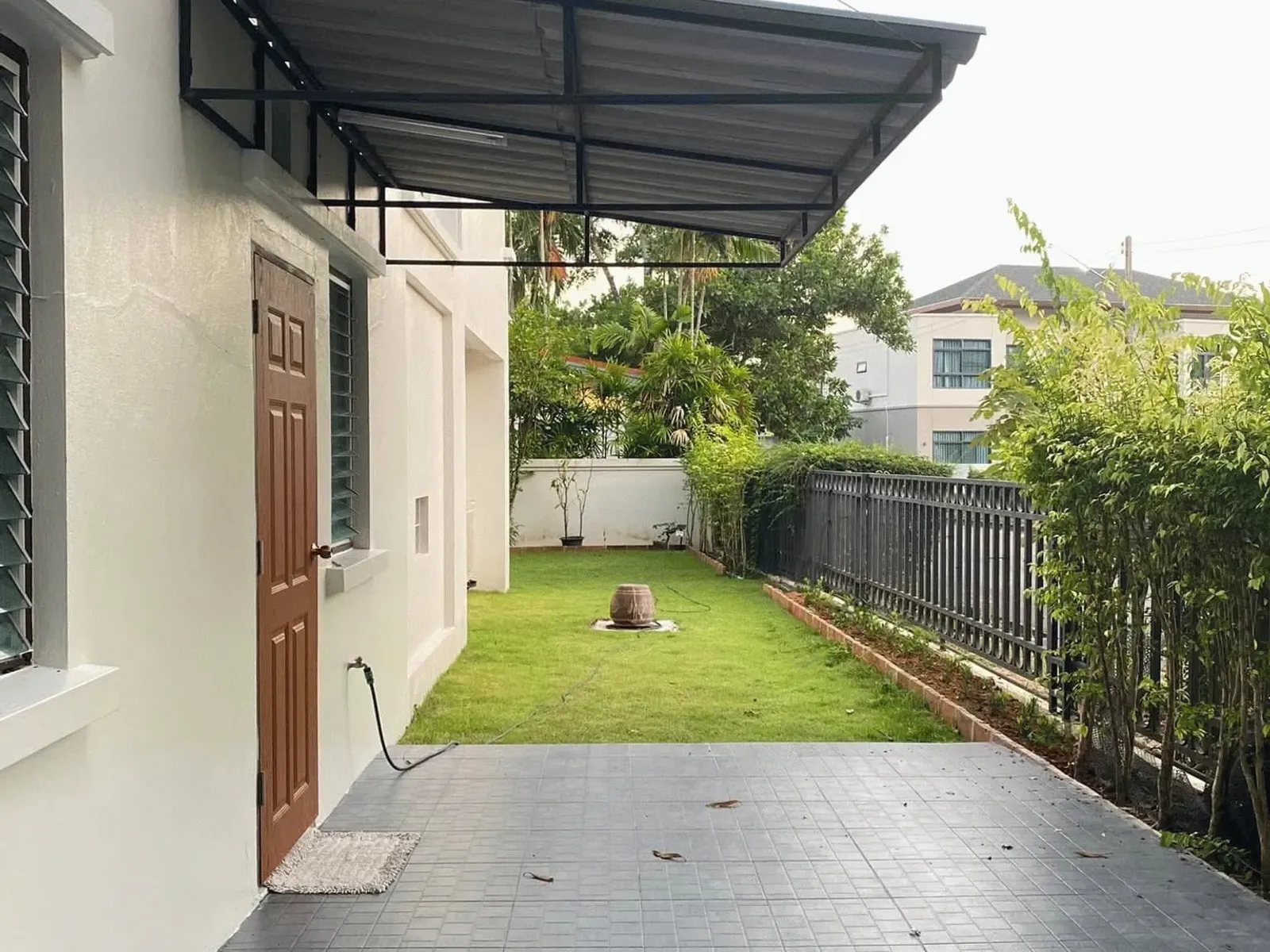 Land and Houses Chalong : Villa familiale de 3 chambres avec piscine et jardin - Chalong, Phuket - Photo 3